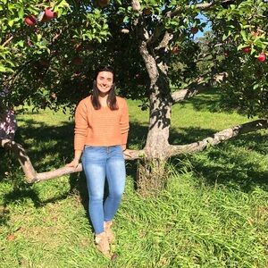 Meet your Posher, Hannah